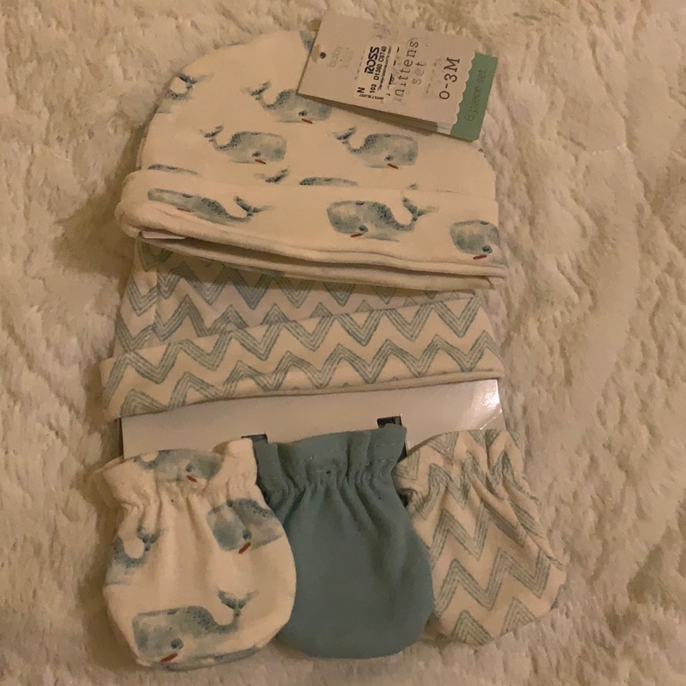 0-3months mittens set with 2 cotton caps